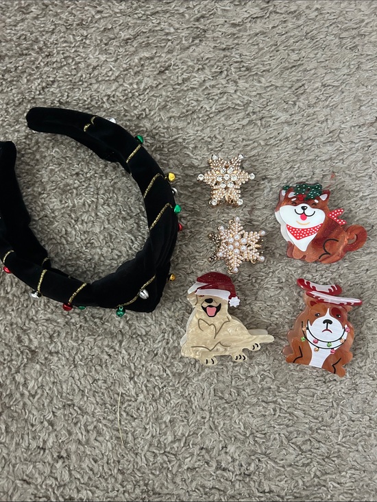 Piper K Accessories - Christmas Hair clips - Velvet Headband with Jingle Bells and Festive Clips